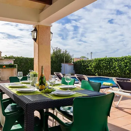 Vila S'aladern Cala en Bosch